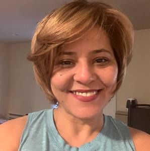 Meet your Posher, Adriana